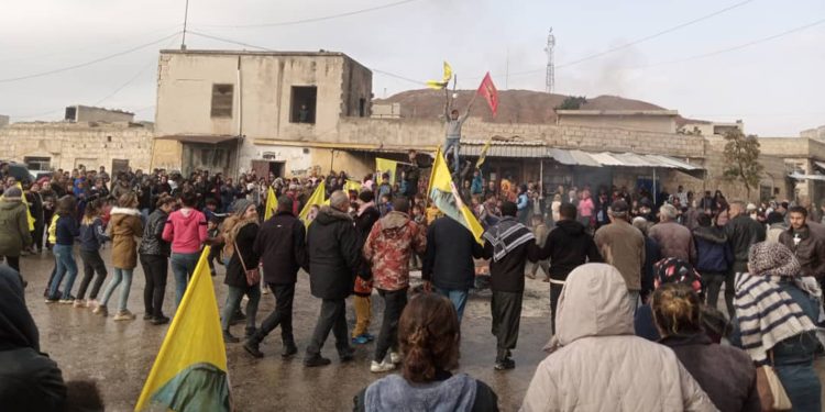 Bi pêşengtîya ciwanan li Şehba salvegera 45’emîn ê PKK hat pîroz kirin