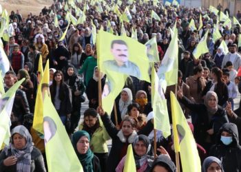 Şêniyên herêma Firatê ji bo hevdîtina bi Rêber APO re meşiyan