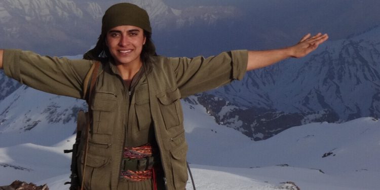 Evîndareke azadiyê: Besê Raperîn