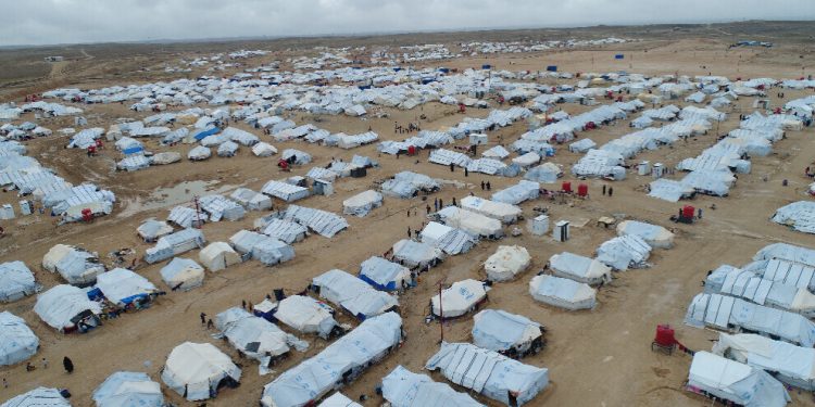 Bi zivistanê re şert û mercên li kampan hîn giran bûn