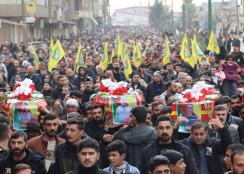Şehîdên Qamişloyê ji aliyê bi hezaran kesan ve hatin veşartin