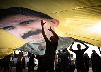 Gotarên têkildarî ciwanan di peymana civakî de ku ji aliyê Rêveberiya Xweser ve hatiye pejirandin