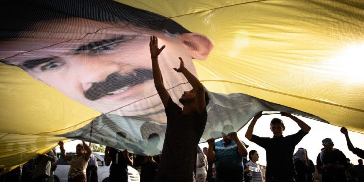 Gotarên têkildarî ciwanan di peymana civakî de ku ji aliyê Rêveberiya Xweser ve hatiye pejirandin