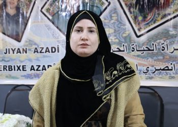 “Em wek jinên ciwan dest bi dest li beramberî Rêbertî û şehîdan soz didin”