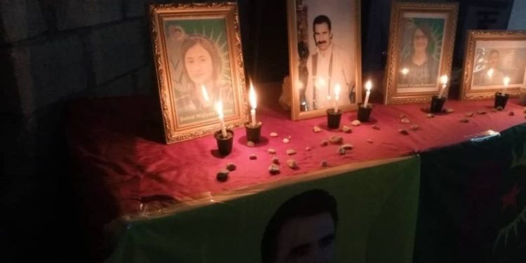 Yekîtîya Jinên Ciwan li bajarê Dêrikê șehidên ya ciwan bi bîranîn