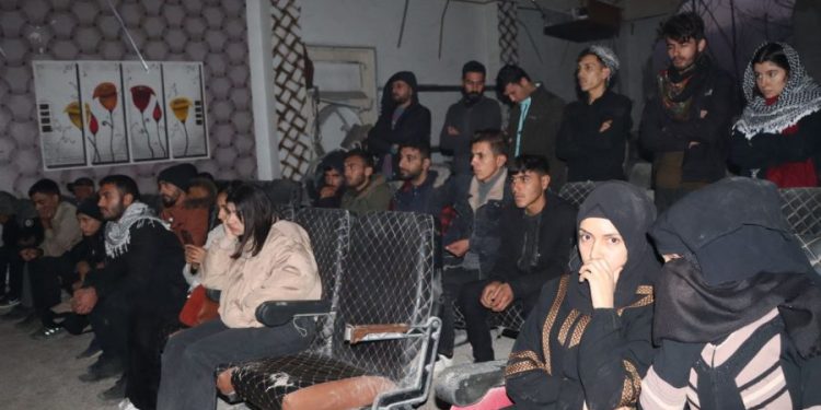 Ciwanên Minbic şehîdên Kobanê bibîranîn û berxwedana gerîla pîroz kirin