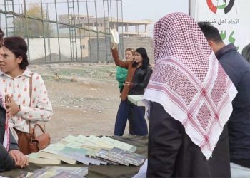 Li Şengalê standa ‘Pirtûkên Rêber Apo bixwîne û bide xwendin’ hate danîn