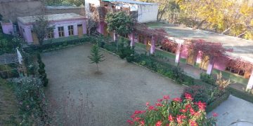 Zarokên keç ên xwendina wan tê astengkirin li malan perwerde dibînin