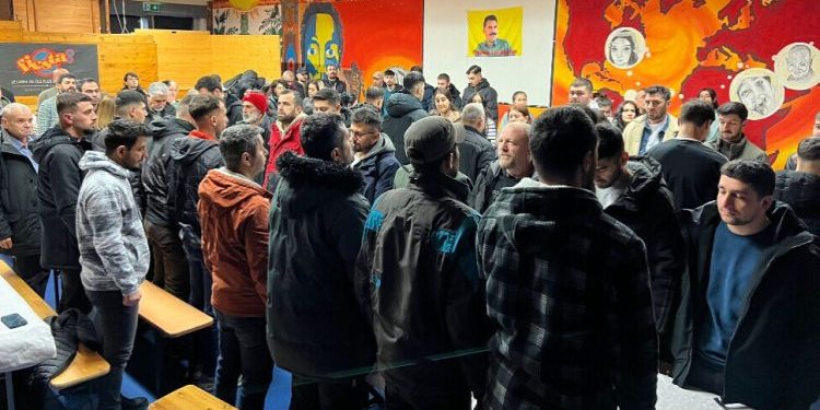 Li Swîsreyê ji bo Rêber APO kampanyaya ‘100 hezar qertan’