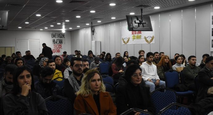 Ji xwendekaran panel: Divê zanîngeh xweser bin