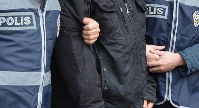 Sê ciwanên li Farqînê hatibûn binçavkirin hatin girtin