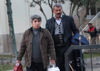 Malbat ji bo Rêber APO serî li dozgeriyê û girtîgehê dan