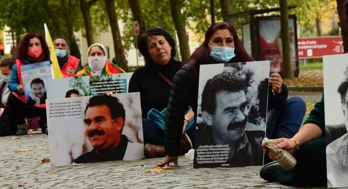 Li Ewropayê ji bo Îmraliyê kampanyaya kartpostalan hate destpêkirin