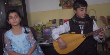 Zarokên Qamişlo çand û huner zindî dikin