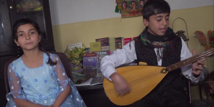 Zarokên Qamişlo çand û huner zindî dikin