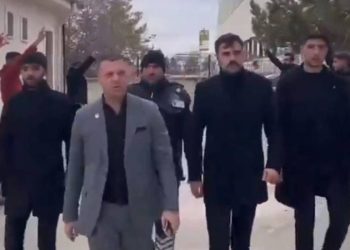 Li yûrda xwendekaran merasîma pêşwazîkirina Serokê Giştî yê Ulku Ocaklariyê