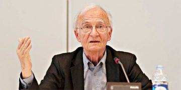 Prof. Peach: Pêngava li dijî tecrîdê berxwedana navneteweyî ye