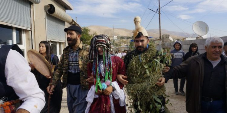 Bi coş û germahiyêk mezin bûka sersalê li Mexmûr hate gerandin