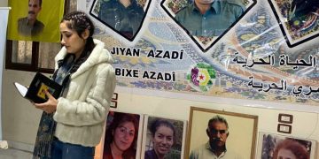 Jinên Ciwan ên Dirbêsiyê bîranînekî ji bo şehîdên komkujiya Parîsê li dar xistin