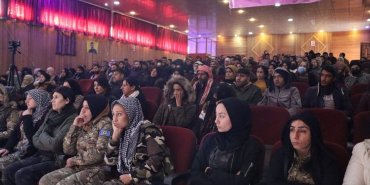 Li Minbic gel û ciwan şehîd Sara, Rojbîn û Ronahî bibîranîn