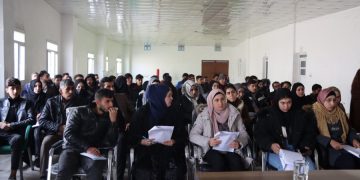 Tevgerên Ciwanan ên Reqa Hevpeymana Civakî nîqaş dikin