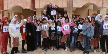 Pêşbîrkekî bezê a jinên ciwan li Tebqa hat li dar xistin