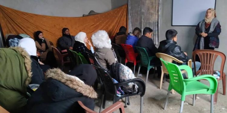 Jinên Ciwan ên gundewarên Tebqa derbarê Şerê Gelê Şoreşgerî û rola ciwanan semînerek dan