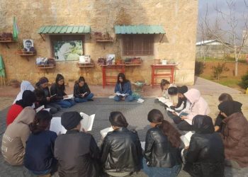 Jinên Ciwan ên Kobanê di fikirê Rêber Apo de xwe kûr dikin