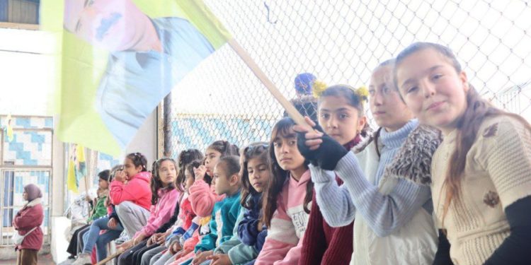 Jinên Ciwan ên Reqa bi rihê Apoyî çalakiyekî werzîşî li dar xistin