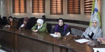 Jinên Ciwan ên Reqa derbarê şîdeta li ser înternet nîqaş dikin