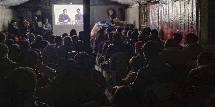 Jinên Ciwan ên Şehba peyama dawî ya şehîdên fedayî yên Enqere dan temaşe kirin