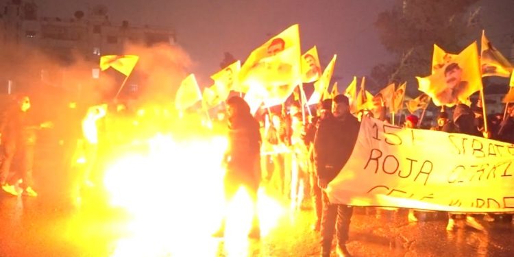 Ciwanên Qamişlo Komployê şermezar kirin