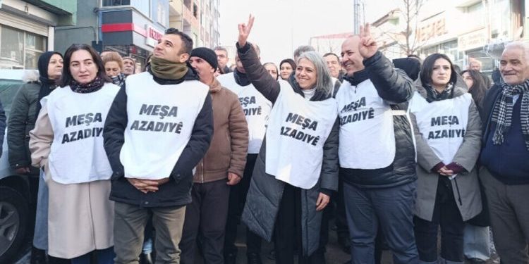 Meşa Mezin ya ji bo azadiya Rêber APO bê navber dewam dike