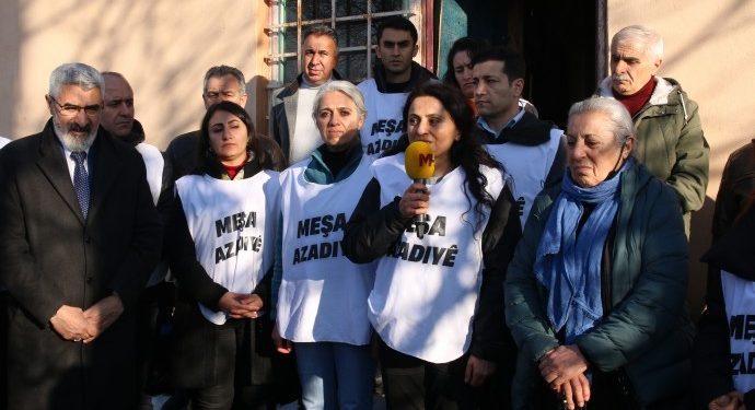 Meşvanên Azadiyê Mazlûm Dogan li mala ku lê çêbû bibîr anîn