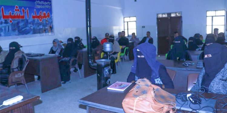 Desteya Ciwan a Dêrazorê civînekî li ser komployê navnetewî li dar xistin