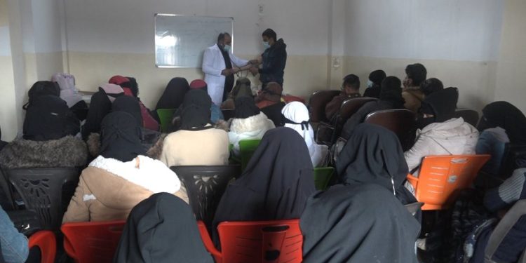 Li Dêrazorê perwerdeyên destwerdana lezgîn û hemşîretiyê hatin vekirin