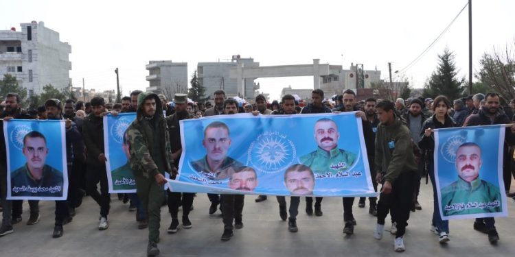 4 Şehîdên Asayîşê Qamişlo bi merasîmeke girseyî hatin oxirkirin