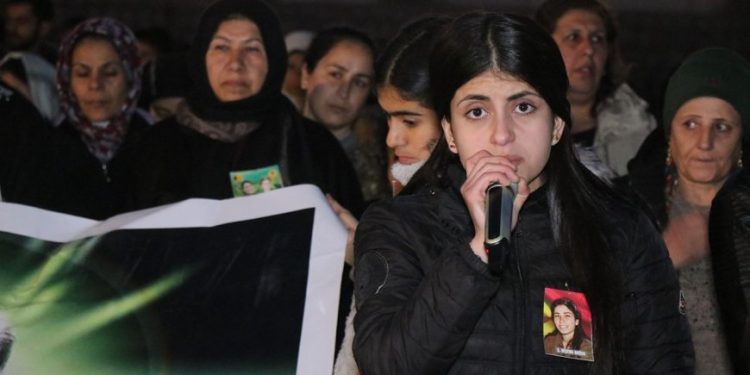 Yekitiya Jinên Ciwan a Helebê şehîd Sara û Bîşeng bi bîr anîn