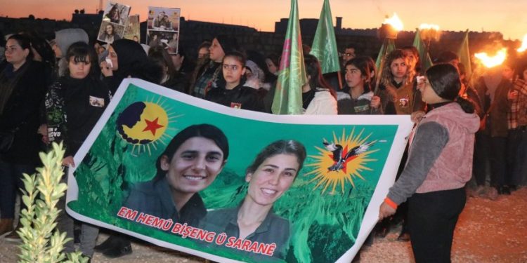 Yekitiya Jinên Ciwan a Helebê şehîd Sara û Bîşeng bi bîr anîn