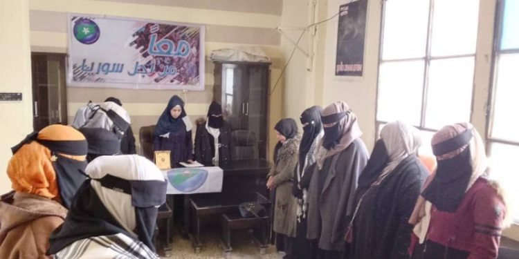 Ciwanên Pêşerojê li Dêrazorê rastiya Komplo li dijî Rêber Apo didin nasîn