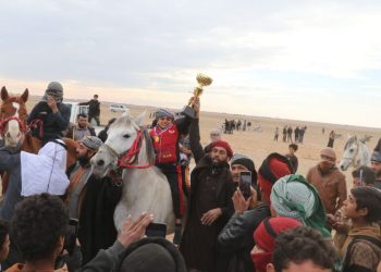 Li Dêrazor tûrnoveyan siwarî tên li dar xistin