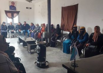 Ciwanên Pêşerojê yên Dêrazor û Tebqa li ser komploya navnetewî komxebat li dar dixin