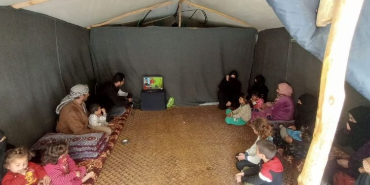 Ciwanên Şoreşger li kampa Mehmûdlî a Tebqa civînekî derbarê komployê navnetewî li dar xistin