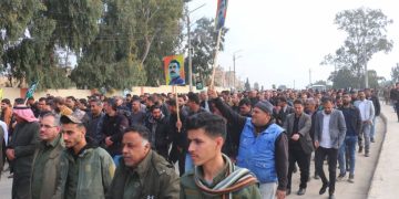 Gelê Tebqayê li dijî bê agahîbûnê ji Rêber Apo xwepêşandanekî li darxist