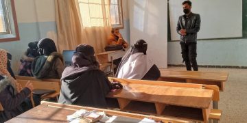 Ciwanên Dêrazorê semînerekî li ser Şerê Gelê Şoreşgerî dan