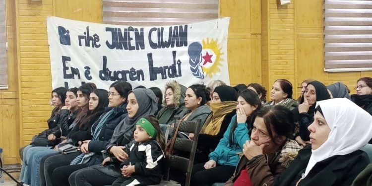 Li Dirbesiyê panelek li ser komplo hat li darxistin