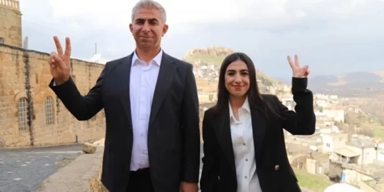 Namzetên Stewrê: Em pêşiyê li koçkirina ciwanan bigirin