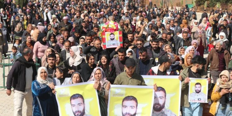 Şehîd Şêro Kobanê bi merasîmek girseyî hat veşartin