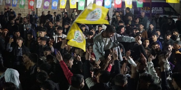 Di şahiyên ciwanan de daxwaza ji Rêber APO re Azadî