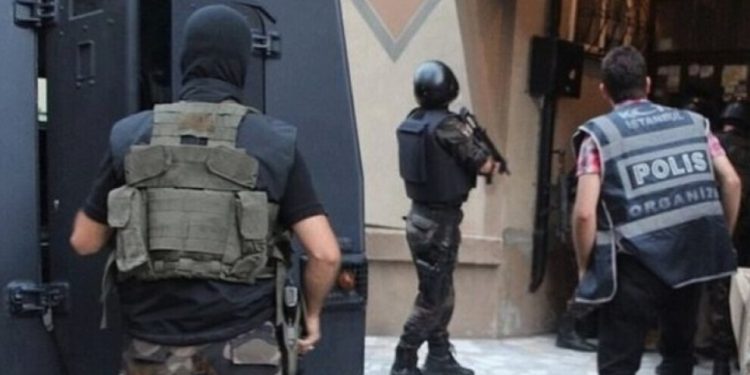 Li Amed û Stenbolê gelek endamên DEM Partiyê hatin binçavkirin